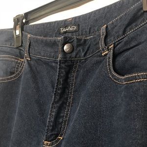 TAHARI Jeans EUC